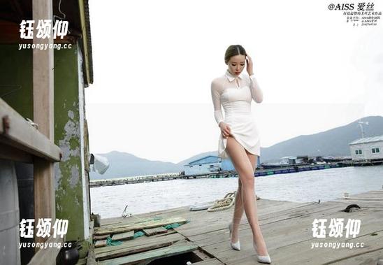 AISS爱丝(黄金版) - 翻开小哲的“女神”写真，又一组打脸我审美的高光时刻