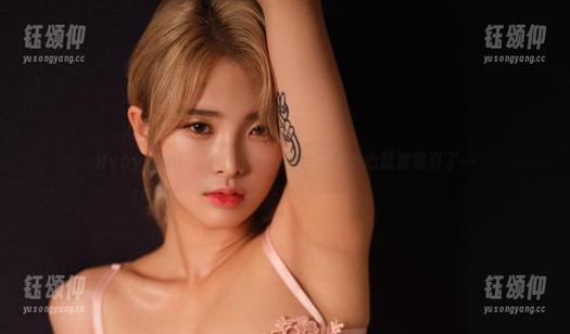 Hyoyeon(김효연)的美腿图包，不小心就被吸引了…