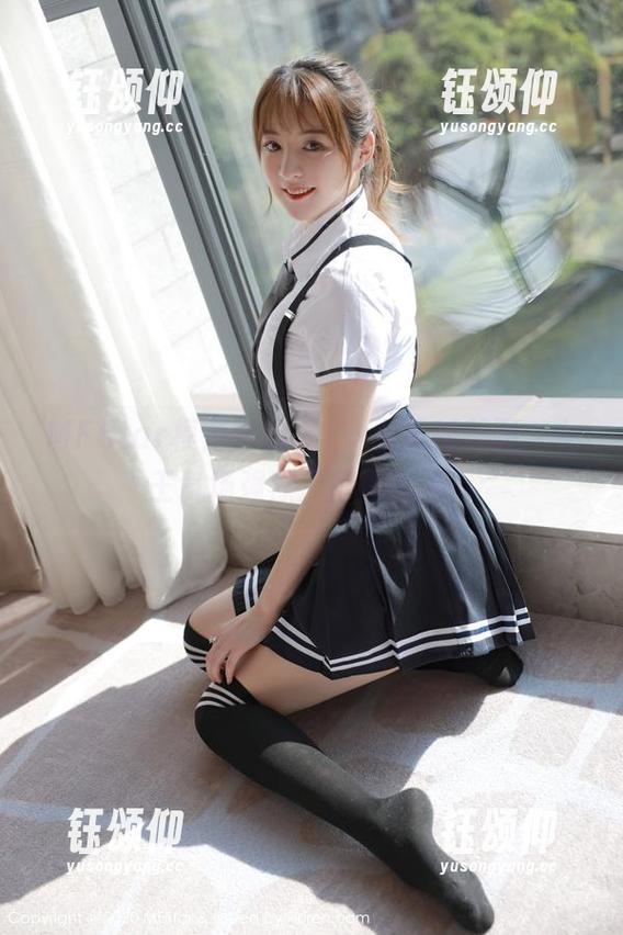 MFStar模范学院 - 婠婠么最新美图，女王气场强烈，得慢慢品！