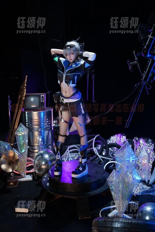 哎呀，Seya狮砸的美腿写真集志在必得，最近更新各种角度都来一遍～