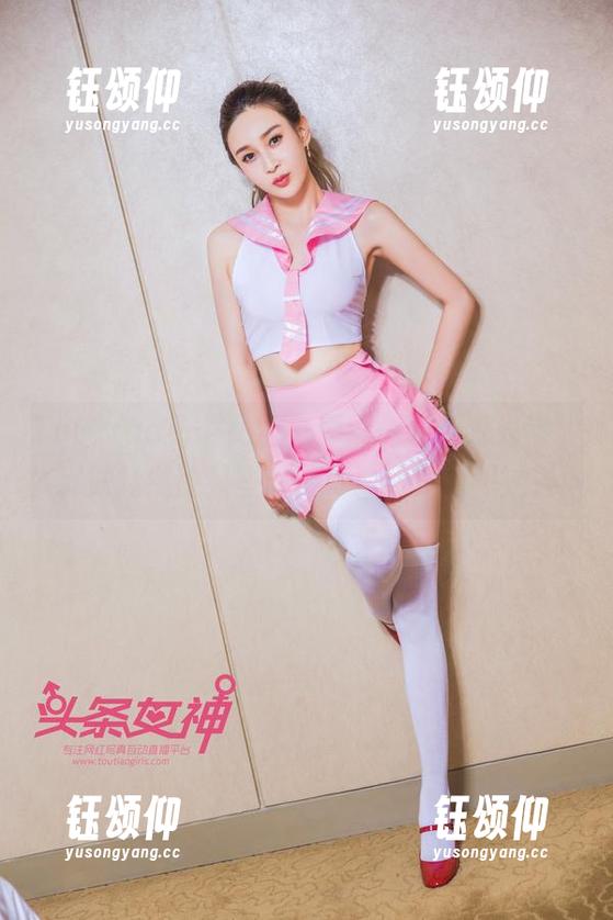 TouTiao头条女神 - 原图一看，我光滑的皮肤竟然比某些人还好！——易阳油亮