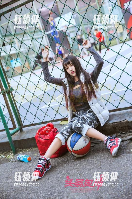 TouTiao头条女神 - 女友写真如此动人，罗蔓蒂的套图让我突然怀念起……咳咳，继续想吧。