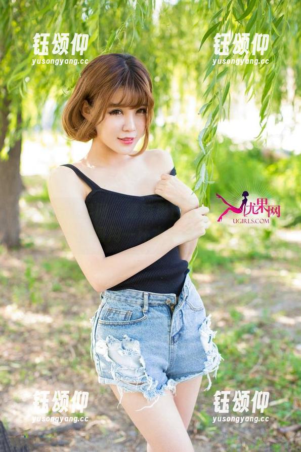 UGirls尤果网 - 谭晓彤日常图片：认真看这段‘如何用一杯水当道具’的教程