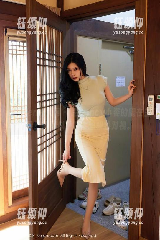 Xiuren秀人网 - 是Nancy小姿的腿在主导？原图似乎拼命想和我对视。
