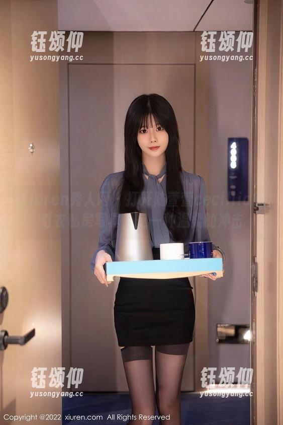 Xiuren秀人网 - 打开陆萱萱cecillia的毛衣私房写真，是一种温柔的冲击