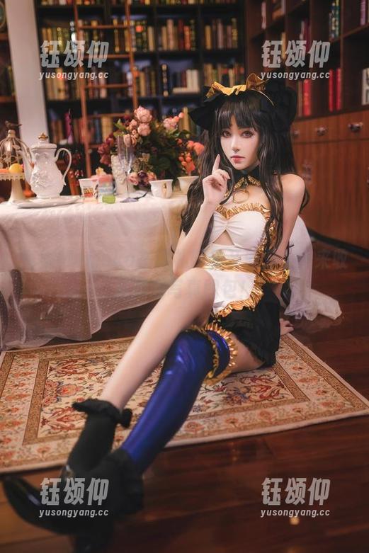 南桃Momoko 南桃Momoko在这礼服里开派对,快来收藏她的写真图包!