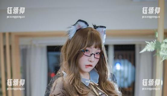 小泉学姐吖和学妹，写真，cos，换个角度行不行？
