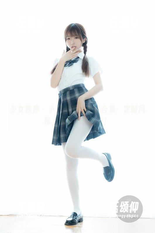 少女秩序-小满 少女秩序 - 小满与她的写真合集:定制风格,完全不想回头!