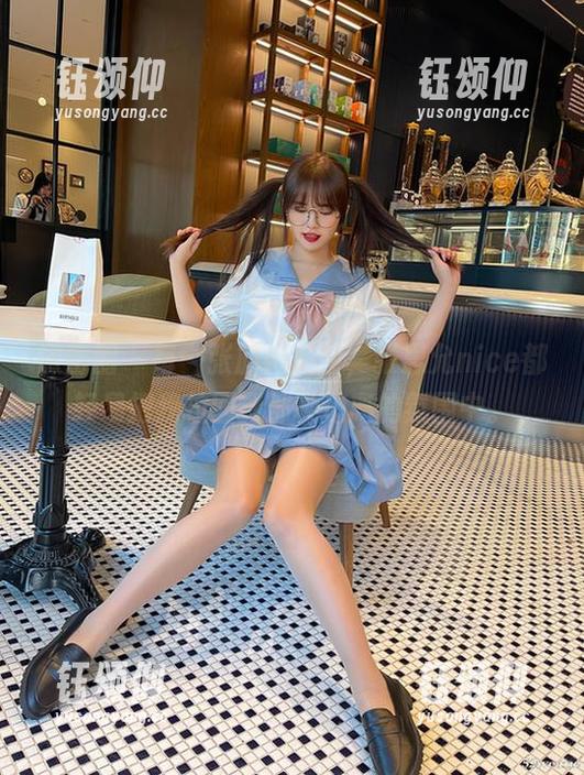 张思允nice 微密圈 - 每一张旗袍美图,张思允nice都轻易把我拉回到那种迷离的氛围中。