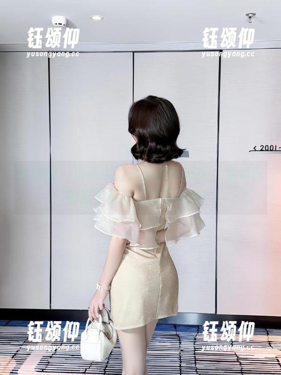 微密圈 - 资源中的徐莉芝Booty，激情四射近乎画面外那份暧昧。