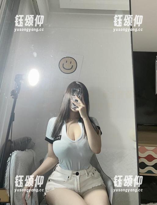 微密圈 - 是可馨耶的红裙，连全套都让人怀疑人生，果断下载吧。