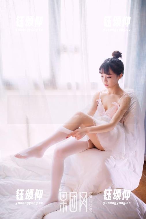 果团网 - 这个周妍希瑜伽写真集，把我的健身理想打碎了，但是她实在太迷人了！