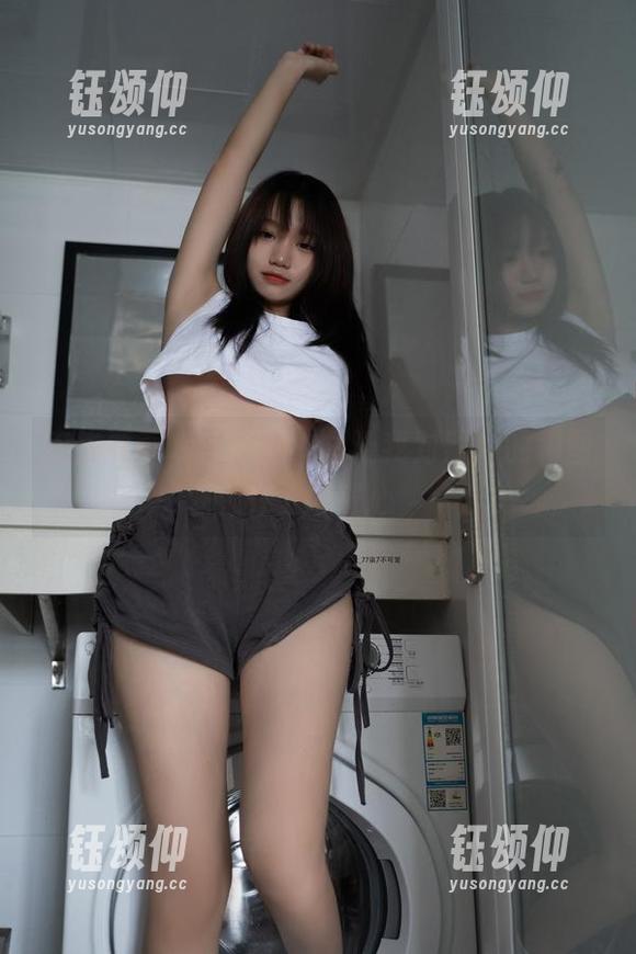 柒柒要乖哦的自拍，总让我对照片的构图有了好奇心