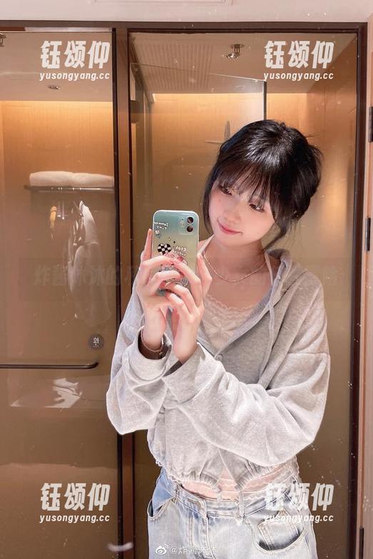 炸酱沐沐的私房图集，少女的任性冒险