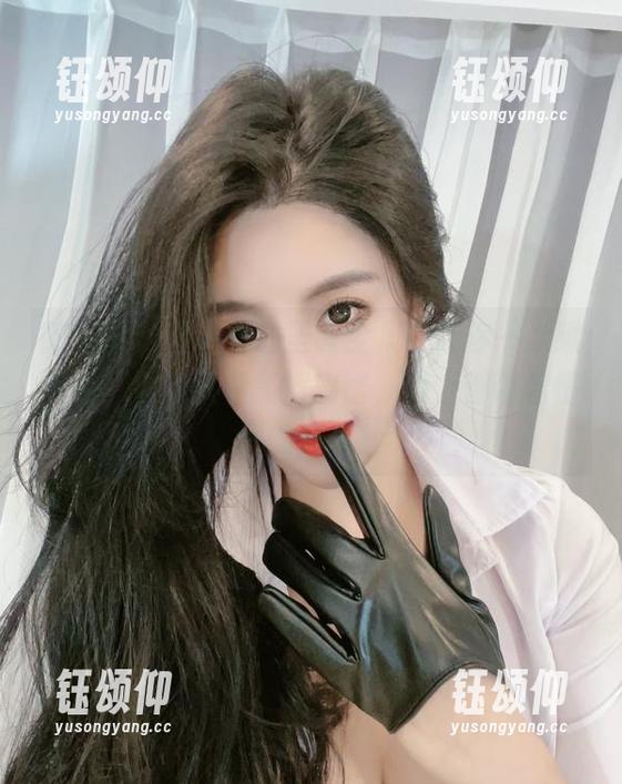 微密圈 - 猪小七的圣诞全集，让你一次瞅个够，原图质量高得离谱，脸上都带着懵逼的表情！