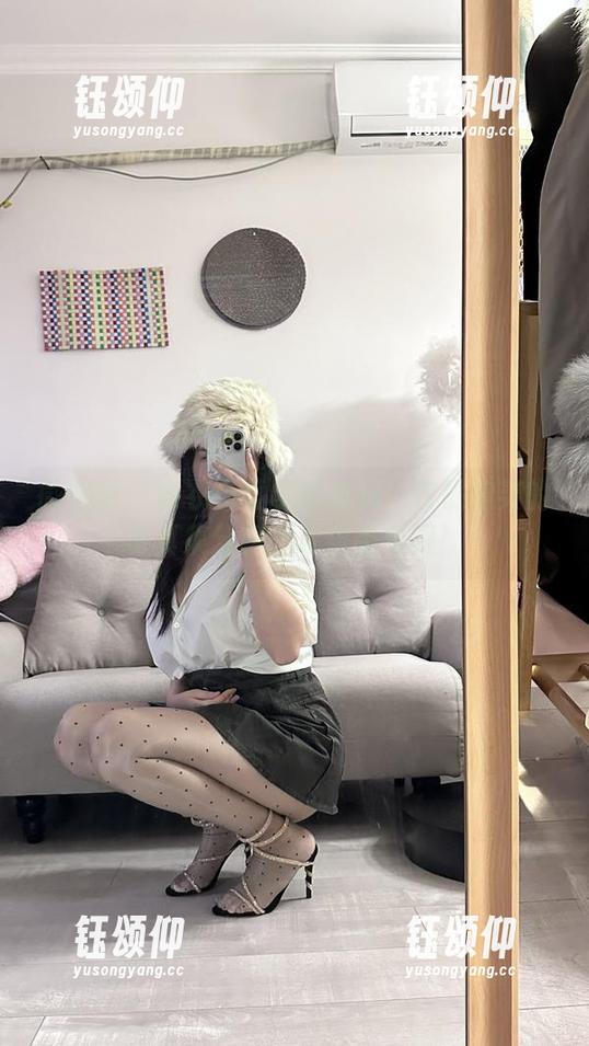 微密圈 - 内衣也可以很有料！玫桃泡芙的写真集分享，欢乐无极限！