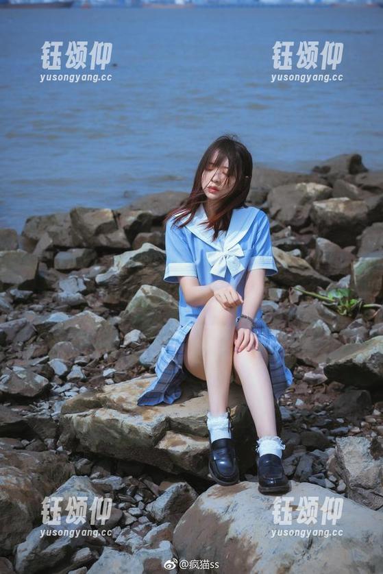 水手服闪亮登场，疯猫ss无圣光写真，真希望她能驾船出海啊，嘿嘿～