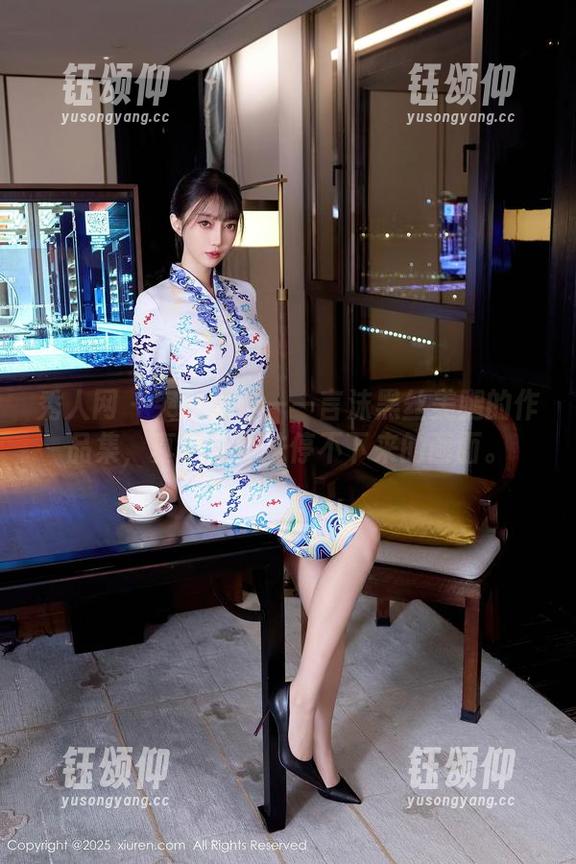 秀人网-言沫 秀人网 - 突然想到——言沫黑丝美腿的作品集,真是没办法停不下来的画面。