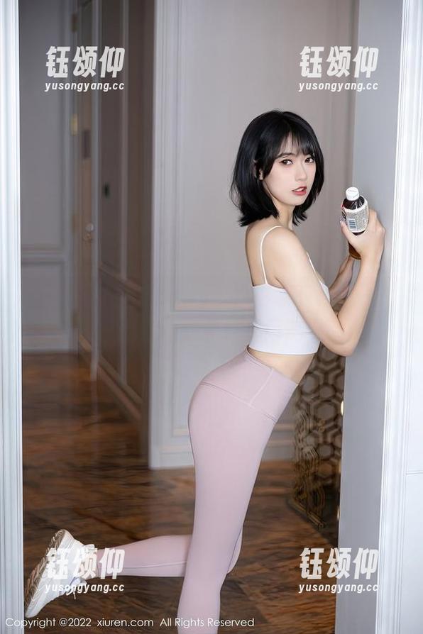 秀人网 - 雨儿baby少女形象下载——此刻我也想化作那雨滴