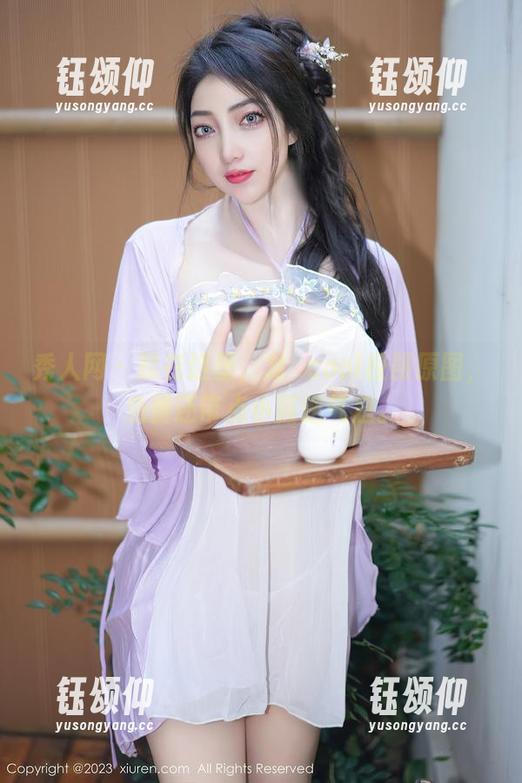秀人网 - 就在这里，龙籹cool校服原图，免费还带点小叛逆气息。