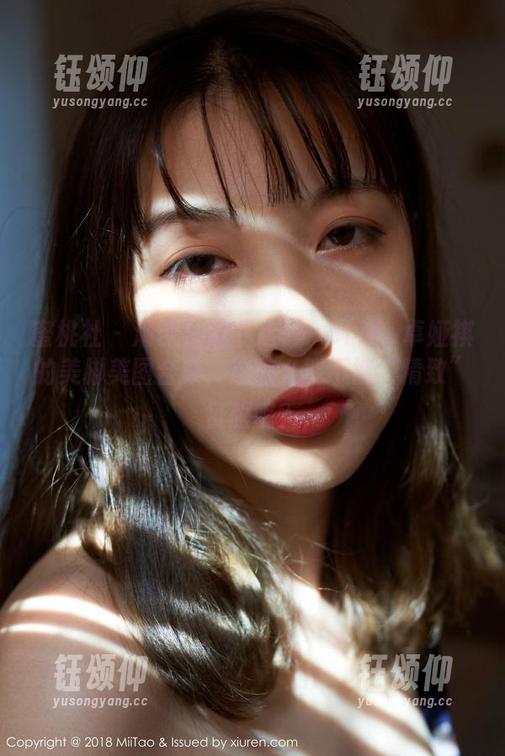 蜜桃社 - 潮流从脚下起——Cris_卓娅祺的美脚美图合集，这怎么能不被“精致”征服呢？