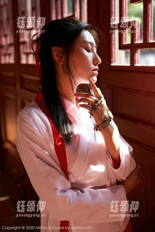蜜桃社-美绪 蜜桃社 - 打开美绪的浴室:合集与图包的奇妙相遇
