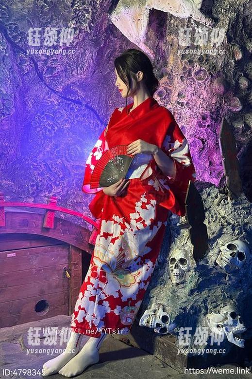 轩子巨2兔 微密圈 - 轩子巨2兔的美图分享,凝光照得我直想买原神周边!
