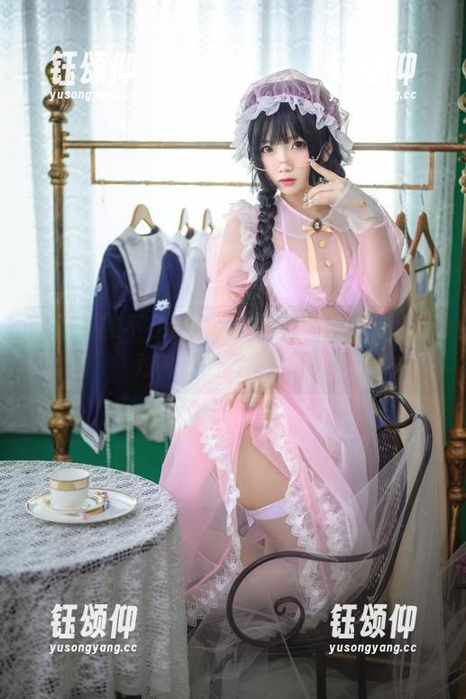 鬼畜瑶在不在w的私拍图包：双人，也是对脸红的图文冒险！
