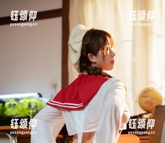 见证美图：魅瞳meroko如何将吊带穿成梦想