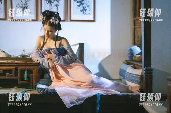 没见过的黑色，鹿八岁baby高清资源让你眼前一亮！